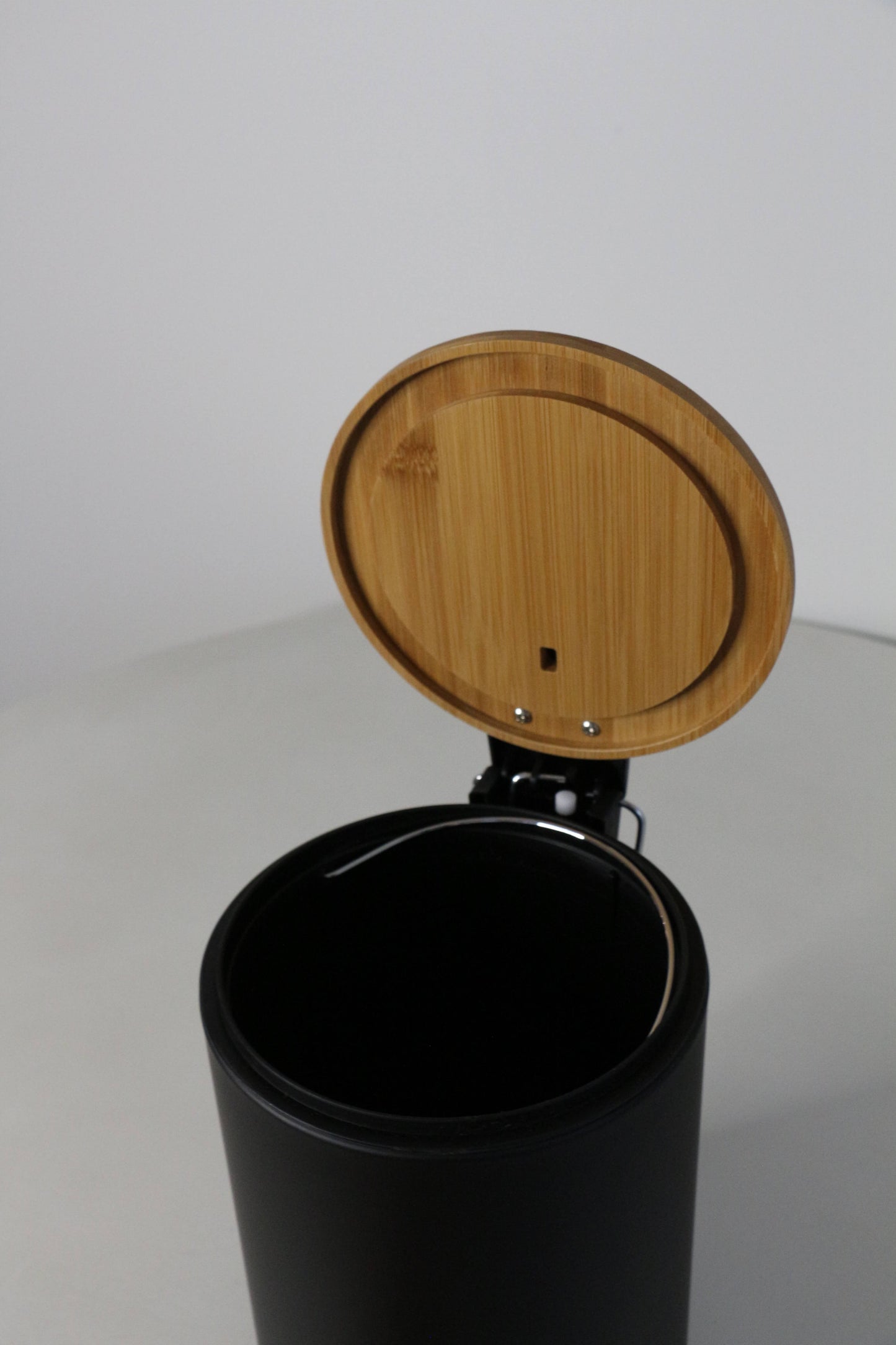 Pedalspand med Bambuslåg - 26,5 cm