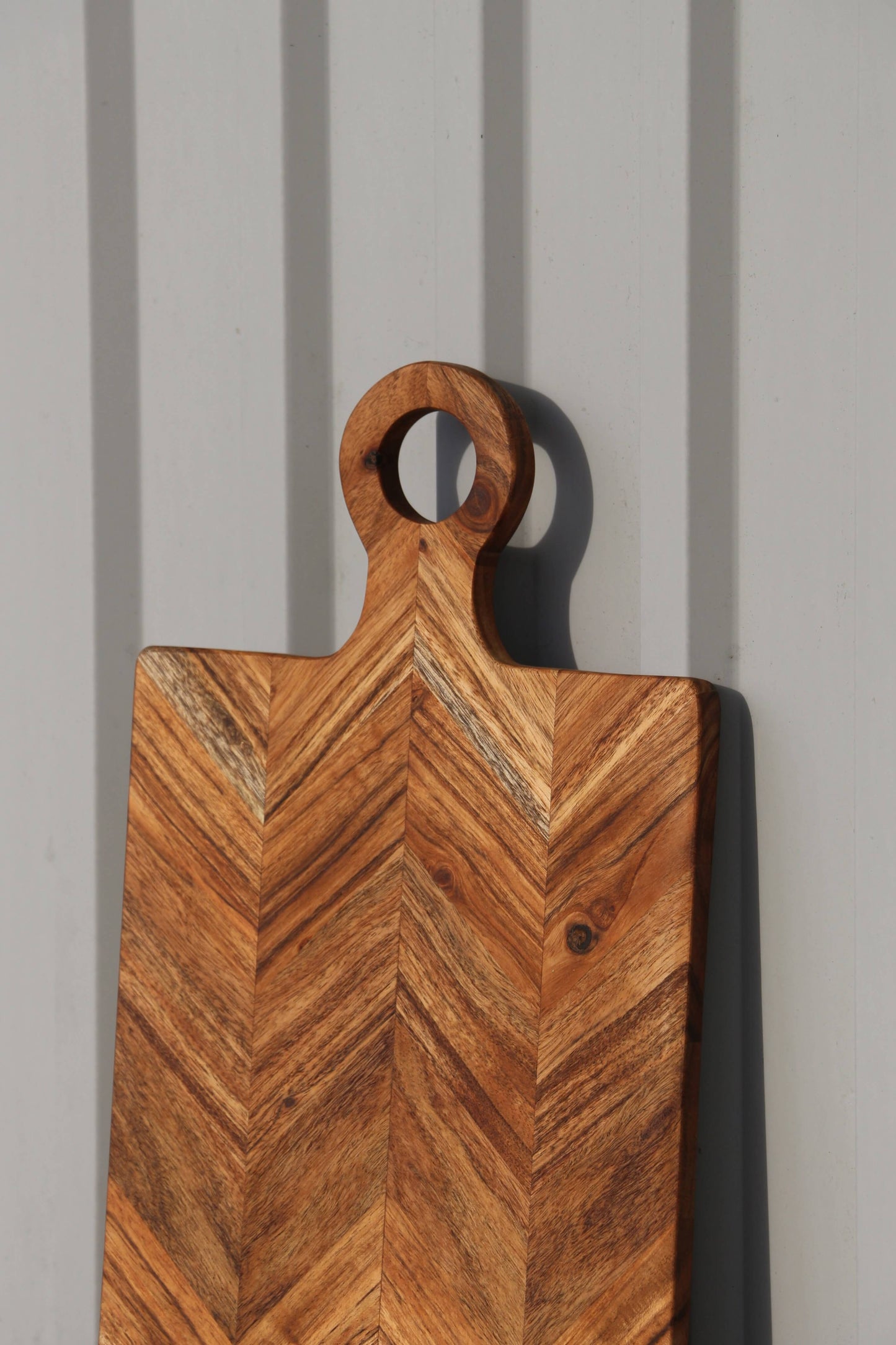 Skærebræt i Akacietræ, Sildeben - 50x25 cm