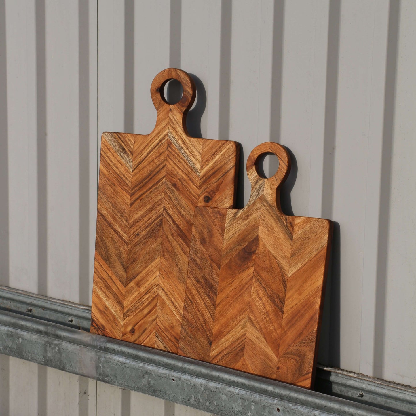 Skærebræt i Akacietræ, Sildeben - 50x25 cm